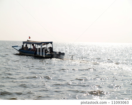 floating village Tonle sap lake. Cambodia 11093063