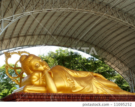 Wat tam sang phet temple , Amphoe Mueang Amnat Charoen , thailan 11095252