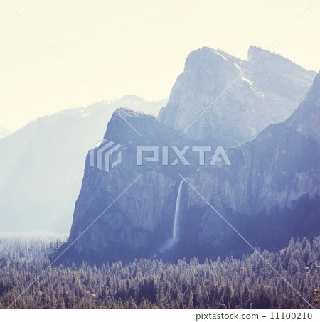 Yosemite 11100210