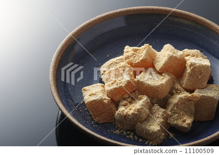 Warabimochi  11100509