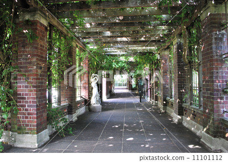 陽光透過雲層 11101112