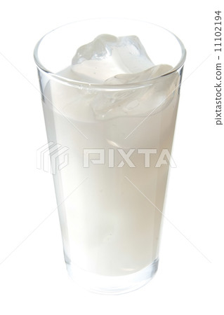 Lactic beverage 11102194