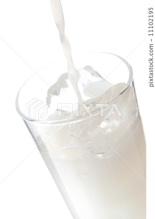 Lactic beverage 11102195