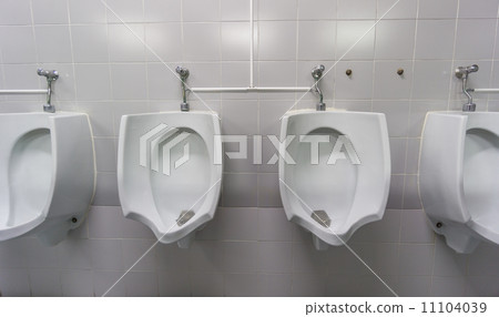 Front view of Public toilet 11104039