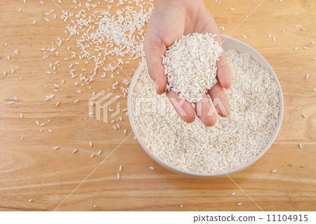 long grain rice in a bowl long grain rice in a bowl 11104915