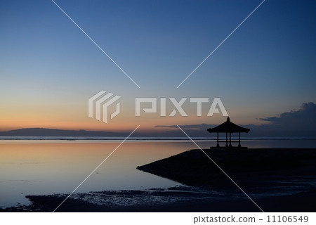 站立在魔術小時的玩偶 11106549