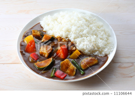 Summer vegetable curry 11106644