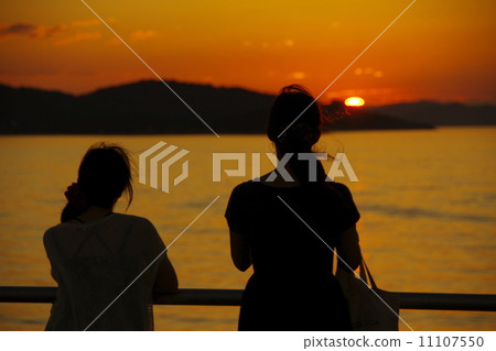 瀨戶內海的晚上視圖 11107550