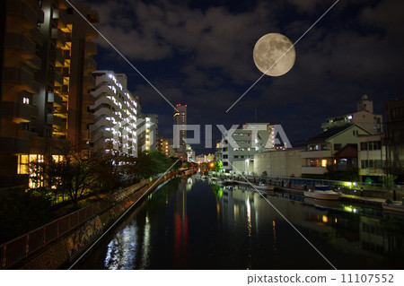 堀川和月亮 11107552