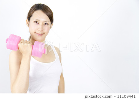 Women who train muscle Women who train muscle 11109441