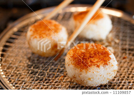 Grilled rice ball 11109857