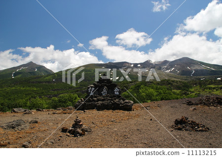 我從山寺看到的十勝岳 11113215