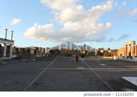 Italian Pompeii ruins Italian Pompeii ruins 11116293