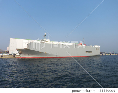 A car carrier on a berth 11119005