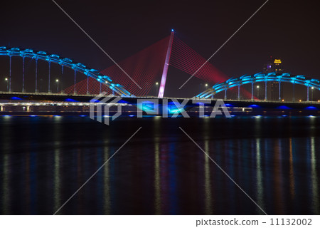Dragon Bridge Vietnam, Danang Guinness Register World's Best Night Light Dragon Bridge Vietnam, Danang Guinness Register World's Best Night Light 11132002