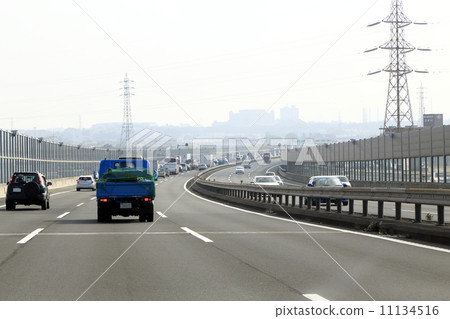 在擁擠的早晨Tomei高速公路 在擁擠的早晨Tomei高速公路 11134516