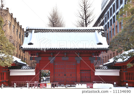 下雪天紅門 11134690