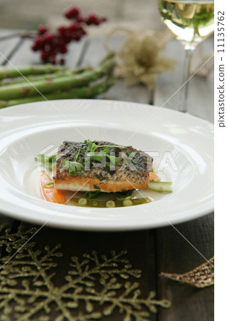 Poire of white fish 11135762