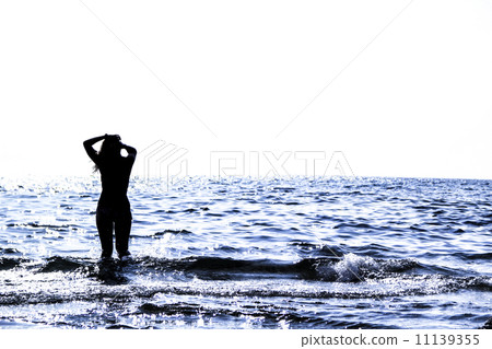 silhouette, silhouetted, silhouettes 11139355