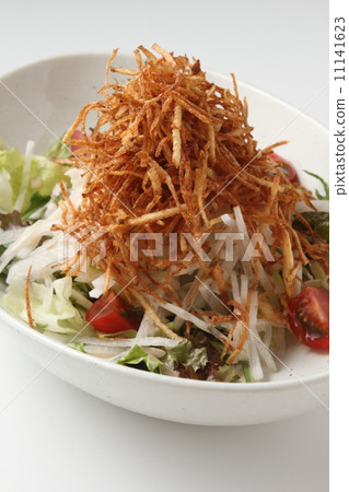 Daikon crisp salad 11141623