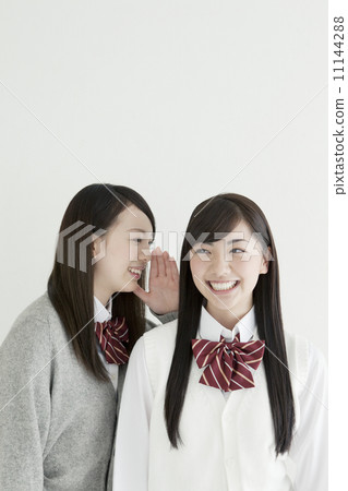 School girls whom hears 11144288
