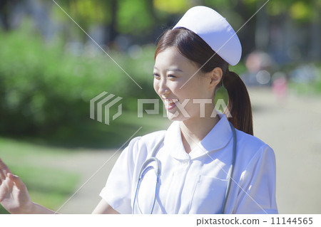 Nurse's portrait 11144565