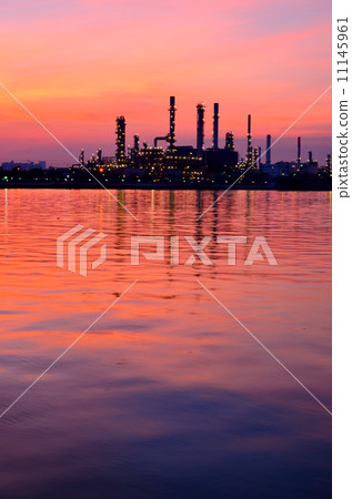 Sunrise scene of Oil refinery Sunrise scene of Oil refinery 11145961