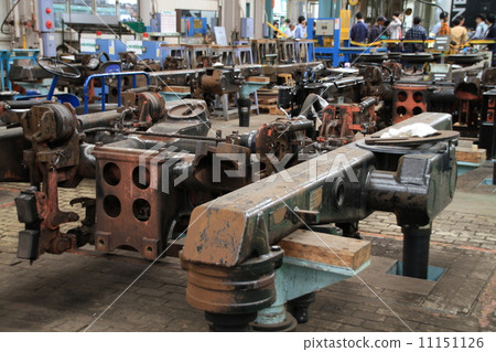 Truck truck under maintenance 11151126