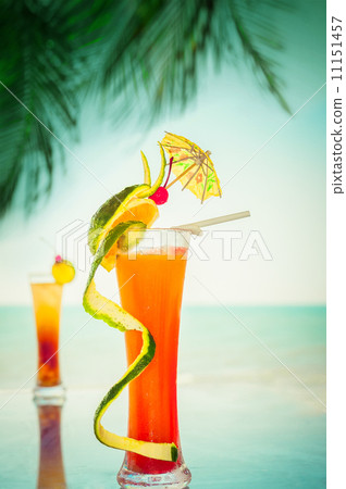 Tequila sunrise and long island cocktails with fruits 11151457