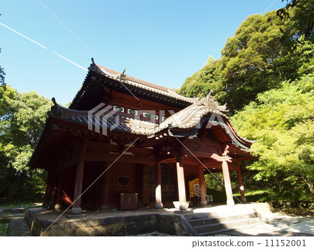 Takashi Shrine 11152001
