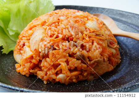 Kimchi grilled rice 11154912