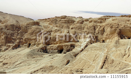 temple of hatschepsut 11155915