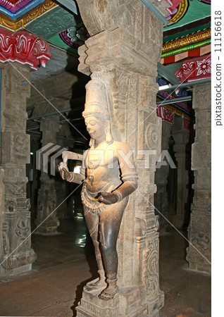 Inside of Meenakshi hindu temple in Madurai, India 11156618