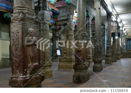 Inside of Meenakshi hindu temple in Madurai, India 11156659