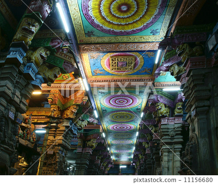 Ceiling Meenakshi Sundareswarar Temple in Madurai, South India 11156680