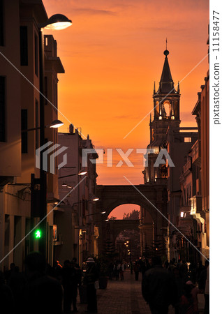 秘魯阿雷基帕Mercapeles晚上風景 11158477