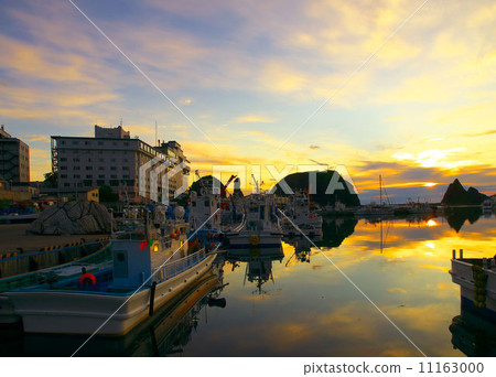 Evening view of Utoro port Evening view of Utoro port 11163000