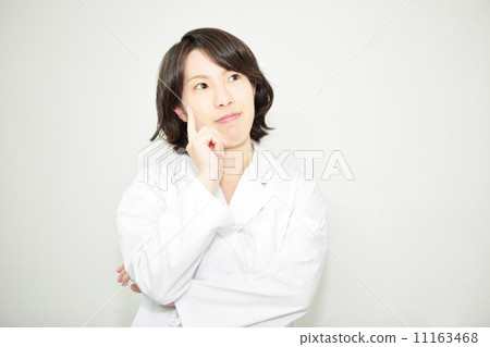 A white woman thinking 11163468