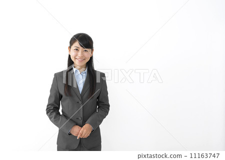 看上身的年輕女商人照相機 看上身的年輕女商人照相機 11163747