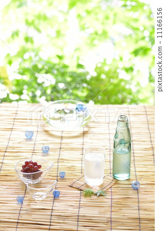 Image of summer Lamune and grapes Image of summer Lamune and grapes 11166156