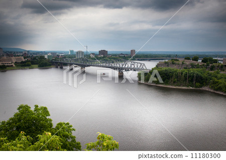 Bridge across a river, Alexandra Bridge, Ottawa River, Ottawa, O Bridge across a river, Alexandra Bridge, Ottawa River, Ottawa, O 11180300