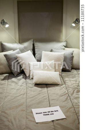 Bed in a speedboat Bed in a speedboat 11180735
