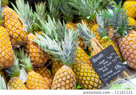 Pineapples for sale in a supermarket 11181125