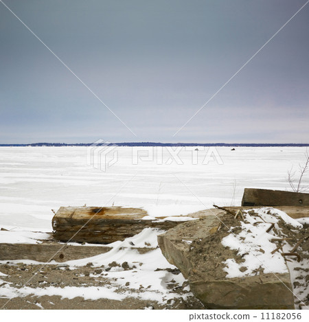 Snow covered landscape, Orangeville, Dufferin County, Ontario, C Snow covered landscape, Orangeville, Dufferin County, Ontario, C 11182056
