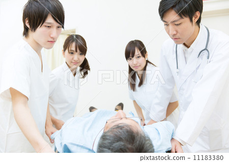 Medical staff 11183380