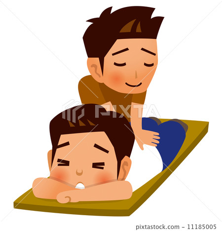 A businessman who receives massage 11185005