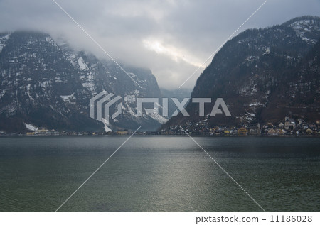 Hallstatt, Austria Hallstatt, Austria 11186028