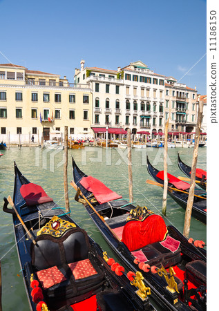 Gondola,venice Gondola,venice 11186150