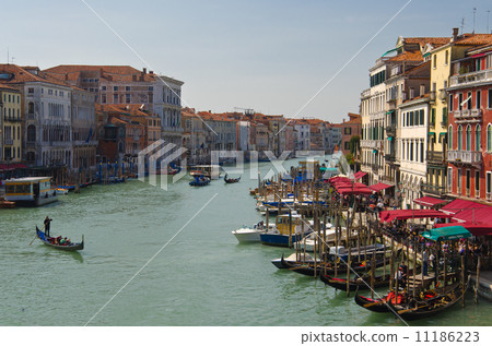 Grand Canal with gondola, Venice 11186223