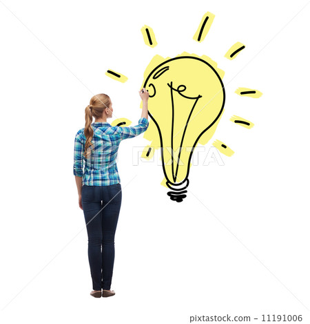 woman from the back drawing light bulb in the air 11191006